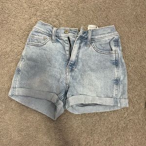 Hollister Jean Shorts Size 00, 23 Waist